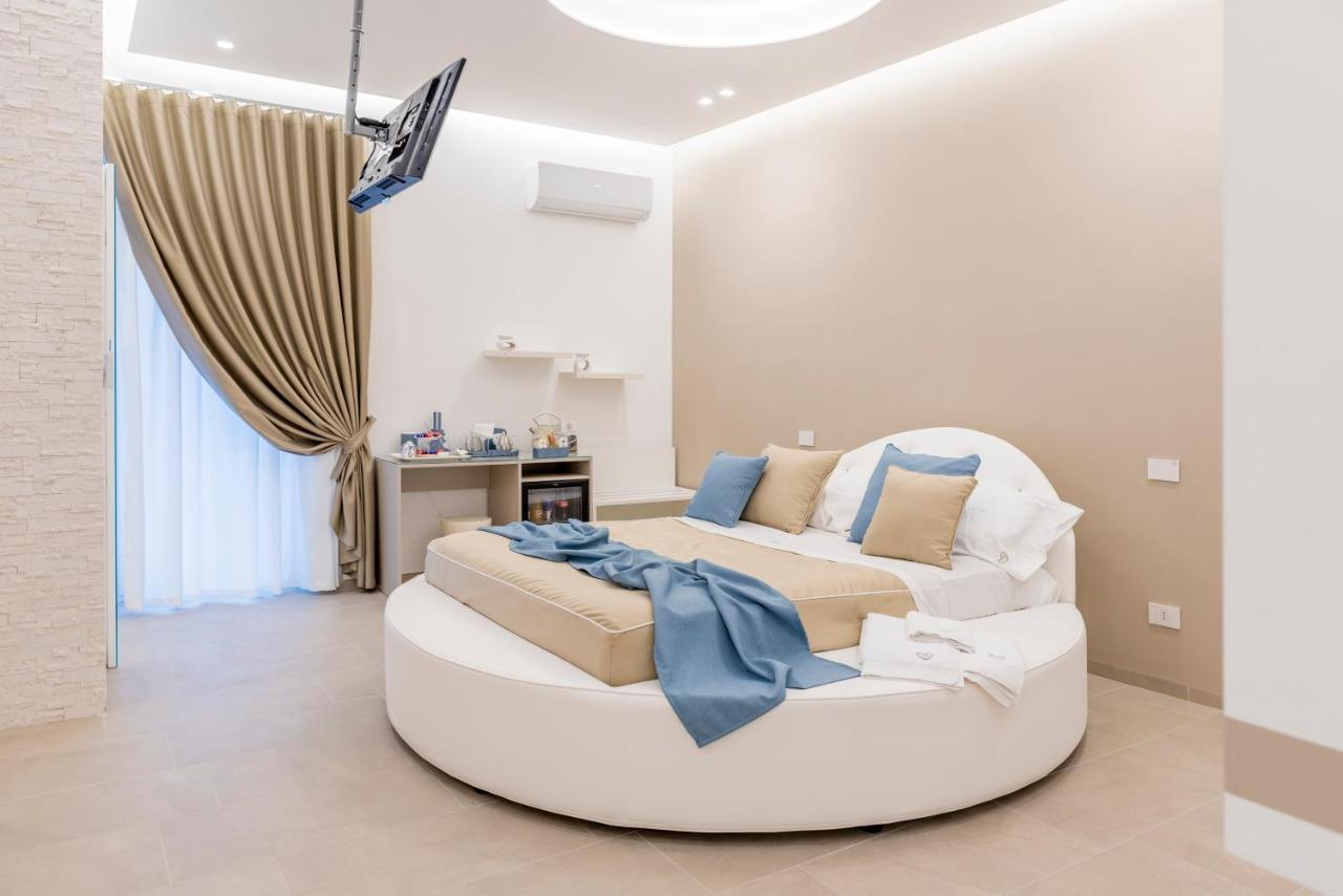 Romantic Suite Монополи Екстериор снимка