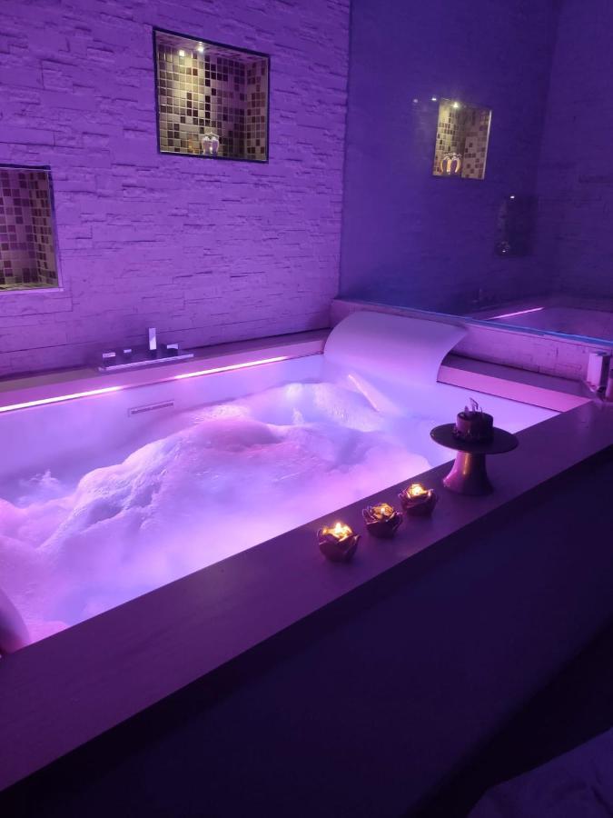 Romantic Suite Монополи Екстериор снимка
